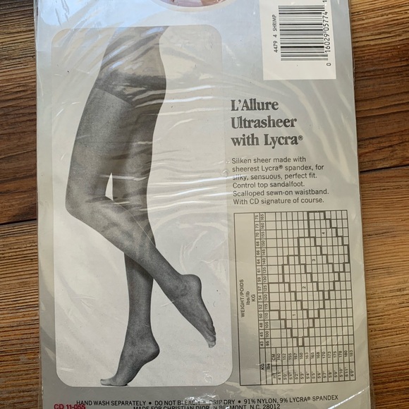 vintage package of Christian Dior L'Allure Silken Sheers pantyhose Shrimp color - Picture 4 of 8